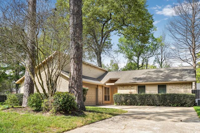 3203 Silver Falls Drive, Houston, TX 77339