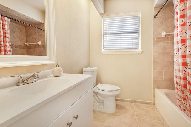 3203 Silver Falls Drive, Houston, TX 77339