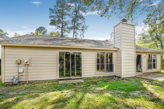 3203 Silver Falls Drive, Houston, TX 77339