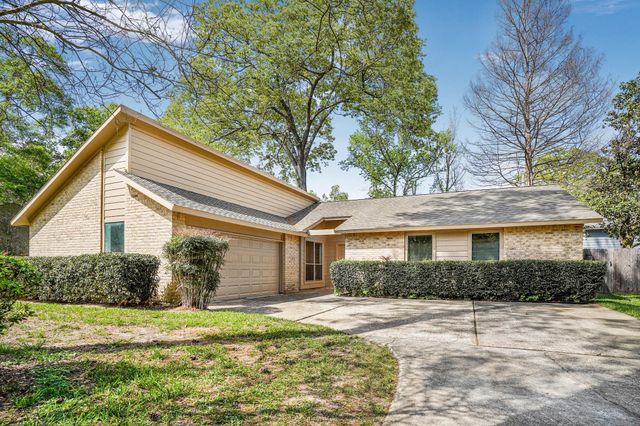 3203 Silver Falls Drive, Houston, TX 77339