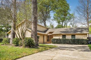 3203 Silver Falls Drive, Houston, TX 77339