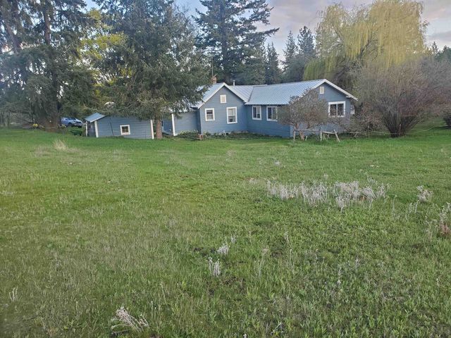 16812 W BIG SKY Ln, Nine Mile Falls, WA 99026