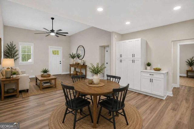 16 Berry Avenue, Newnan, GA 30263