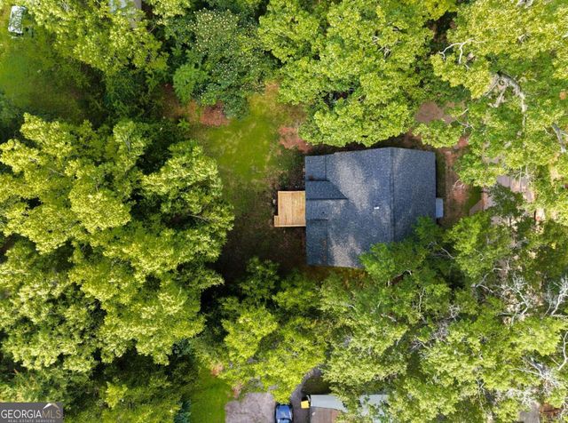 16 Berry Avenue, Newnan, GA 30263