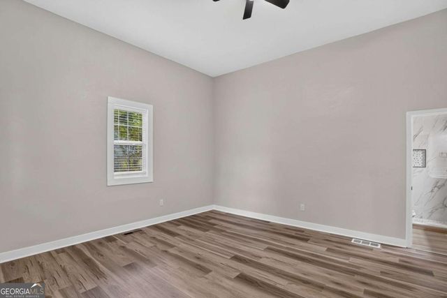 16 Berry Avenue, Newnan, GA 30263