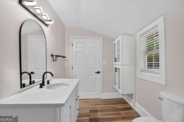 16 Berry Avenue, Newnan, GA 30263