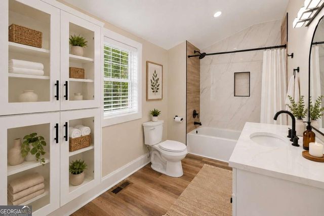 16 Berry Avenue, Newnan, GA 30263