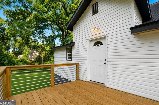 16 Berry Avenue, Newnan, GA 30263