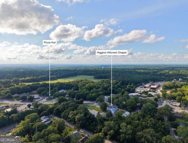 16 Berry Avenue, Newnan, GA 30263