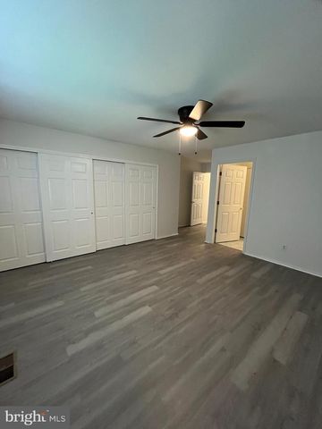 1909 WOODHOLLOW DR, Marlton, NJ 08053