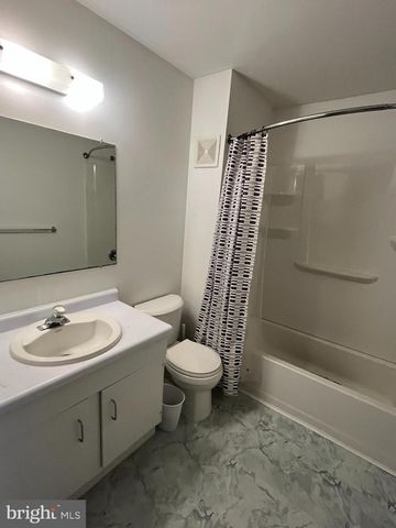 1909 WOODHOLLOW DR, Marlton, NJ 08053