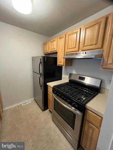 1909 WOODHOLLOW DR, Marlton, NJ 08053