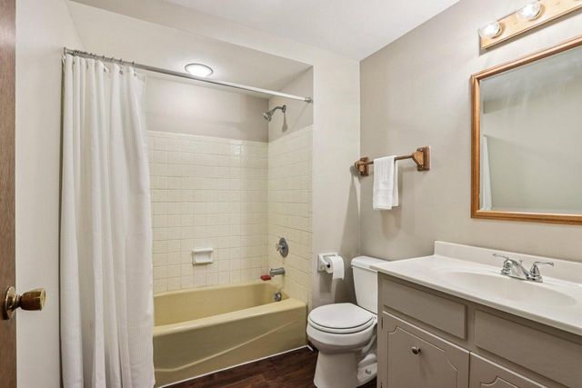 9959 W Conrad STREET, Milwaukee, WI 53228