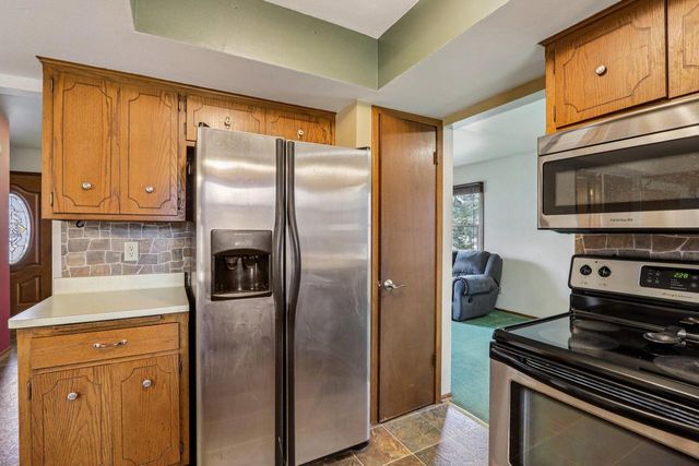 9959 W Conrad STREET, Milwaukee, WI 53228