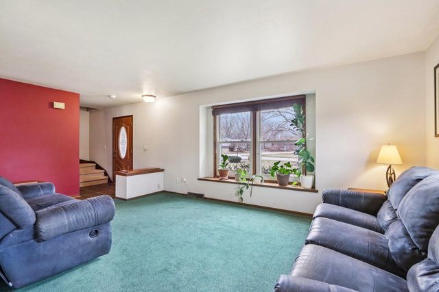 9959 W Conrad STREET, Milwaukee, WI 53228