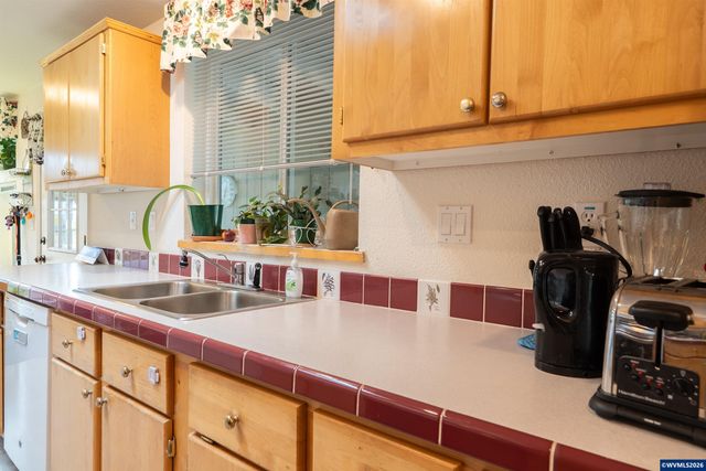 1000 S McKern Ct 125, Newberg, OR 97132