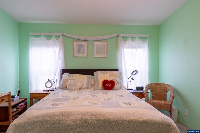 1000 S McKern Ct 125, Newberg, OR 97132