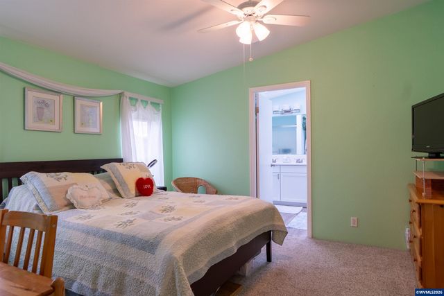 1000 S McKern Ct 125, Newberg, OR 97132