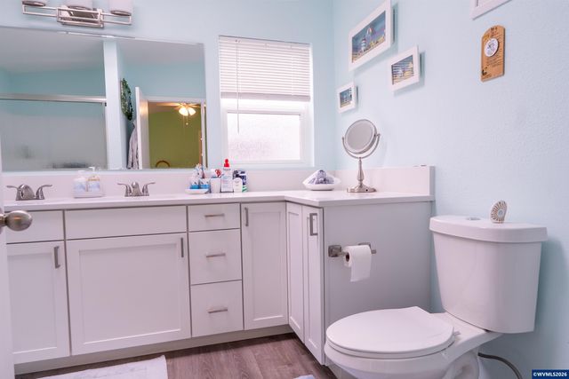 1000 S McKern Ct 125, Newberg, OR 97132