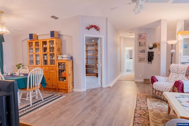 1000 S McKern Ct 125, Newberg, OR 97132