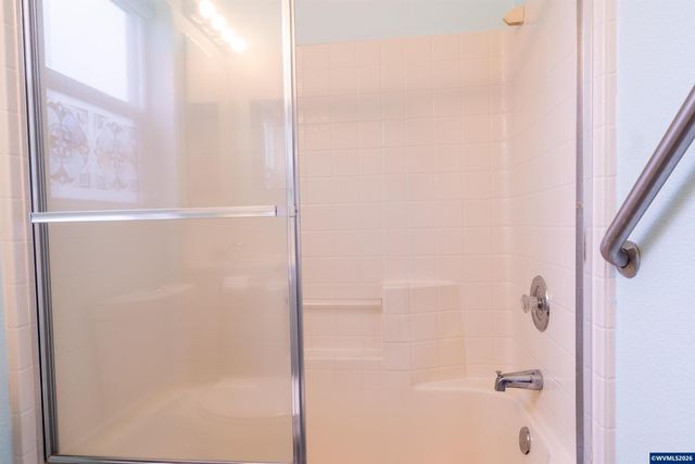 1000 S McKern Ct 125, Newberg, OR 97132