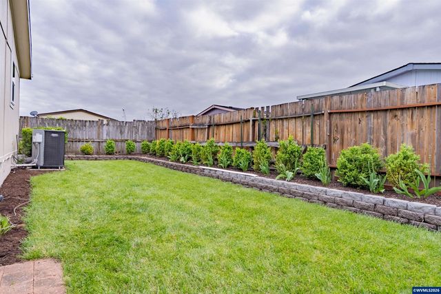 1000 S McKern Ct 125, Newberg, OR 97132