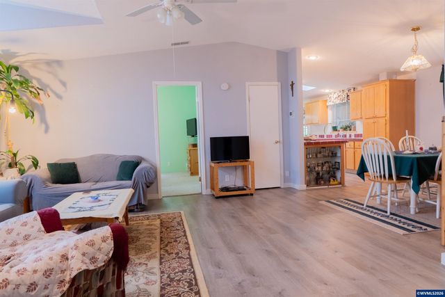 1000 S McKern Ct 125, Newberg, OR 97132