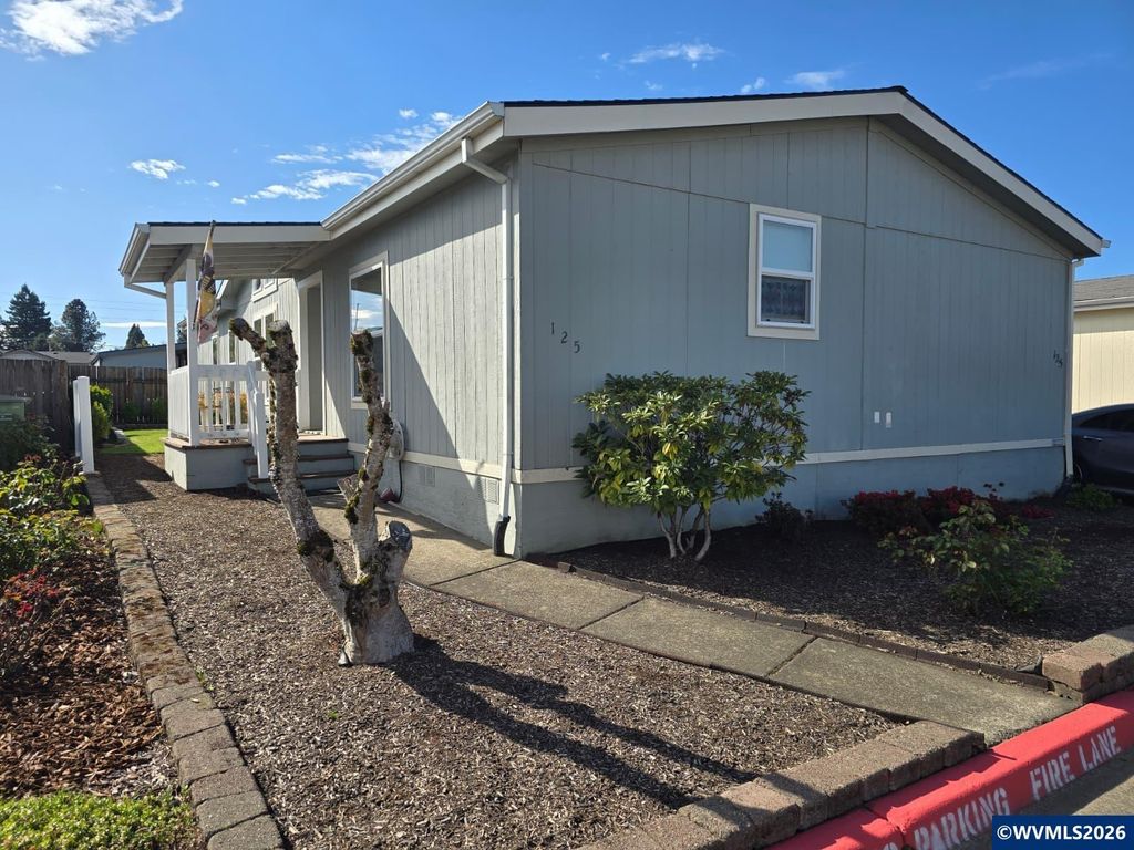 1000 S McKern Ct 125, Newberg, OR 97132