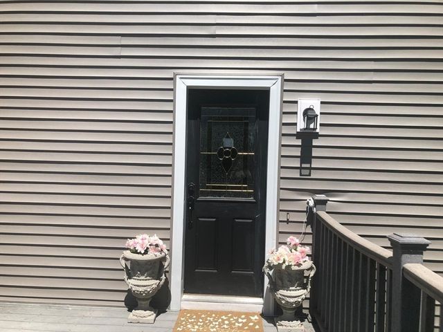 219 Fernwood Dr, Gardner, MA 01440