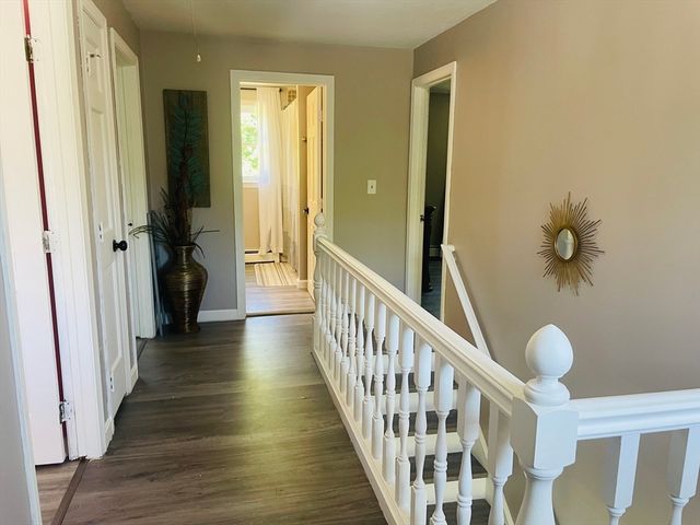 219 Fernwood Dr, Gardner, MA 01440