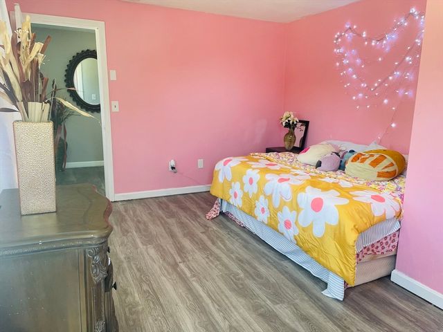 219 Fernwood Dr, Gardner, MA 01440
