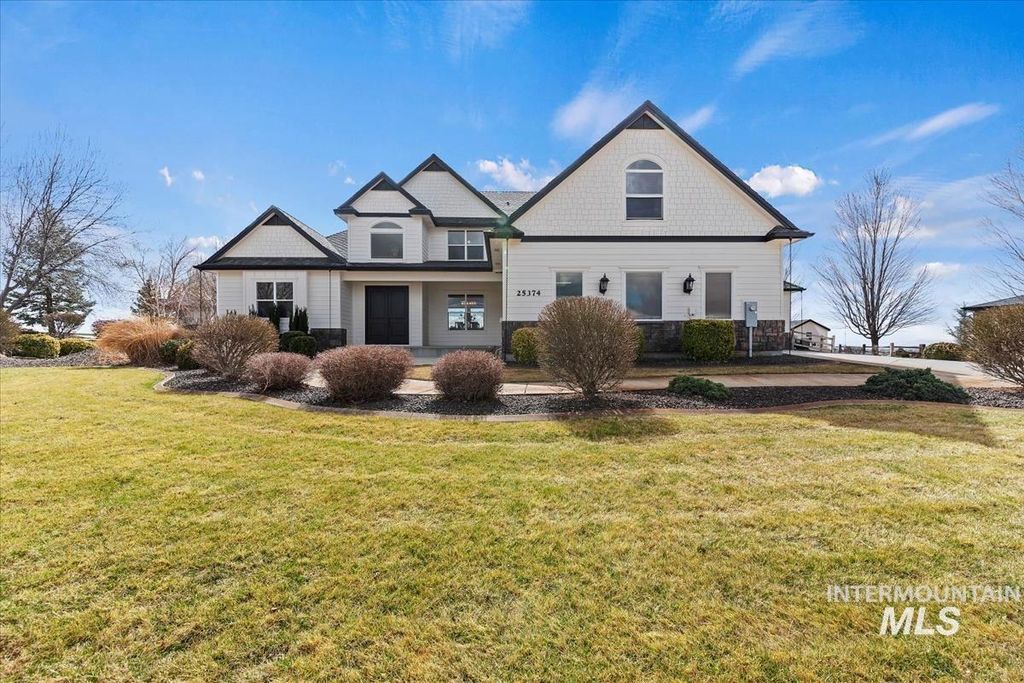 25374 W Deep Canyon Dr, Star, ID 83669