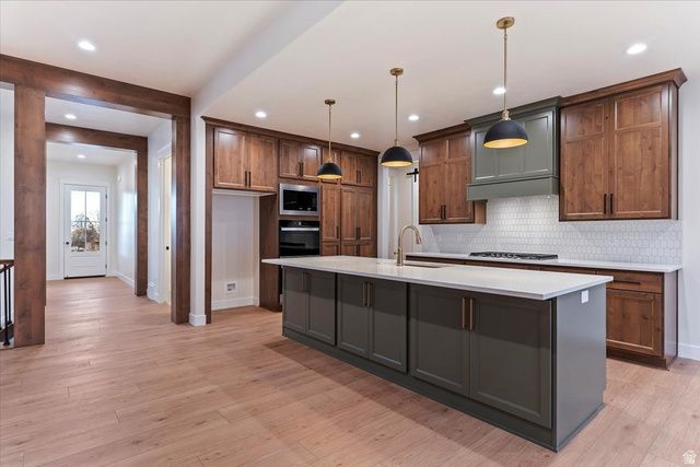 1204 N 1875 E, Layton, UT 84040