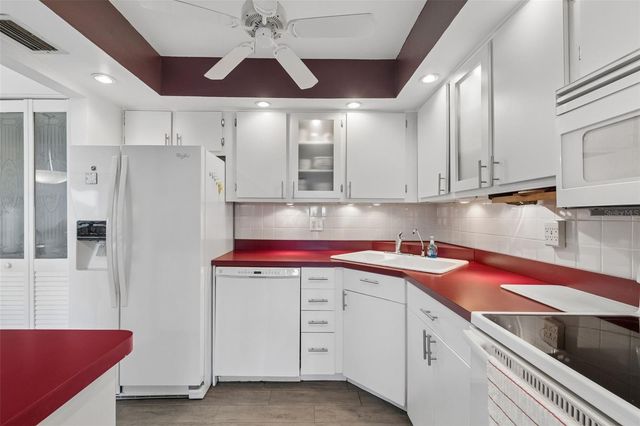 1714 69TH AVENUE W C401, Bradenton, FL 34207