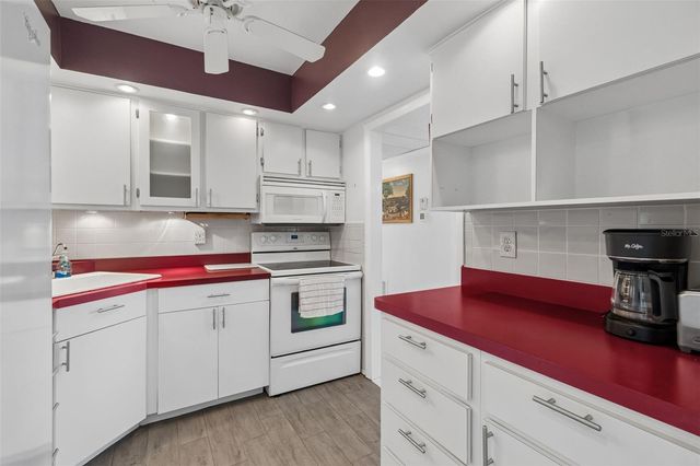 1714 69TH AVENUE W C401, Bradenton, FL 34207