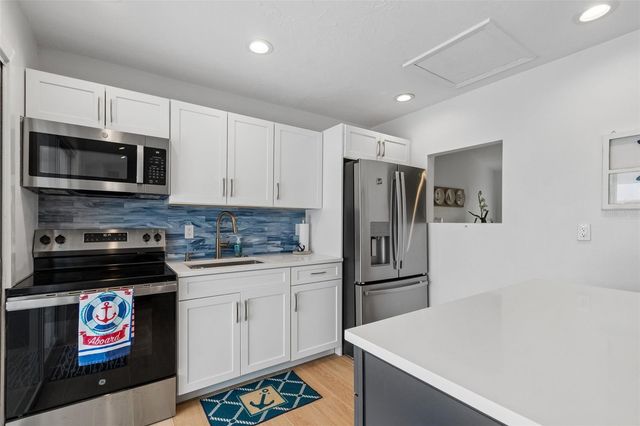 1714 69TH AVENUE W C401, Bradenton, FL 34207