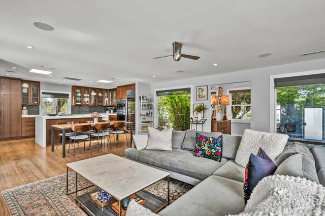 186 S Seymour St, Napa, CA 94559