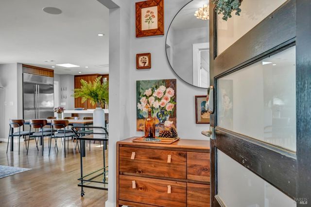 186 S Seymour St, Napa, CA 94559