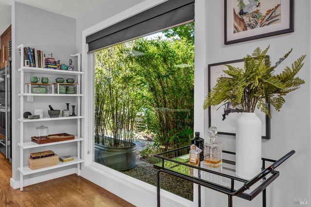 186 S Seymour St, Napa, CA 94559