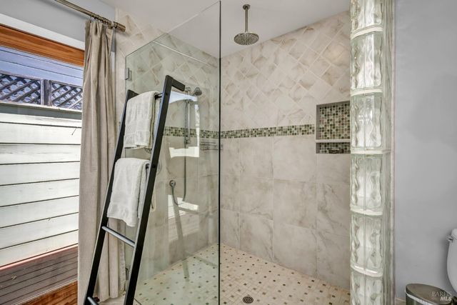 186 S Seymour St, Napa, CA 94559