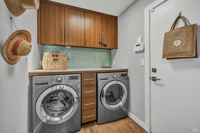 186 S Seymour St, Napa, CA 94559