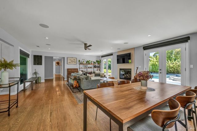 186 S Seymour St, Napa, CA 94559