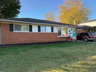 13644 Irvington Court Court, Warren, MI 48088