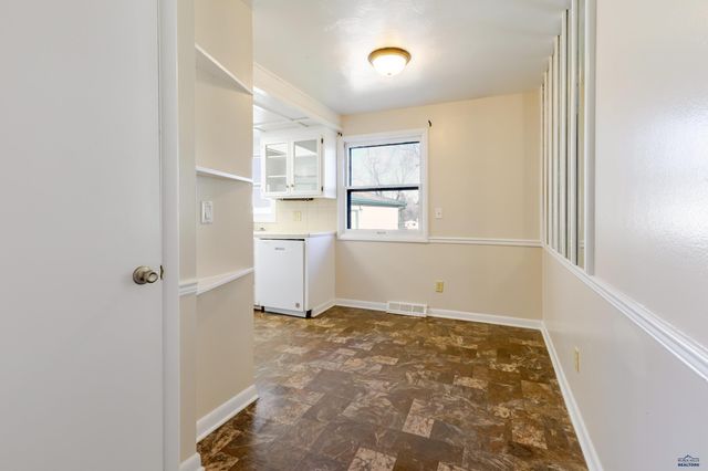 4586 WENTWORTH DR, Rapid City, SD 57702