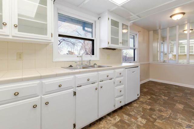 4586 WENTWORTH DR, Rapid City, SD 57702