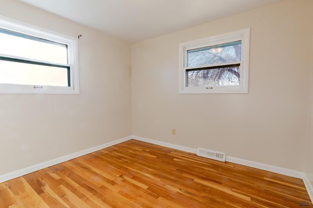 4586 WENTWORTH DR, Rapid City, SD 57702