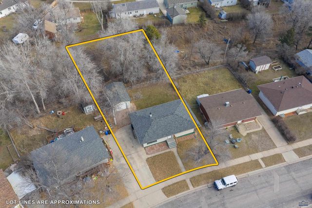 4586 WENTWORTH DR, Rapid City, SD 57702