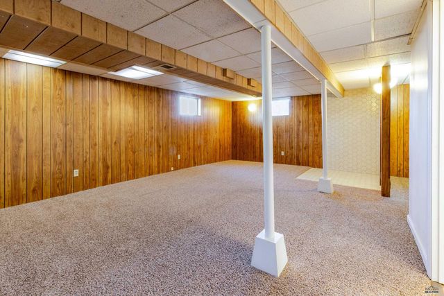 4586 WENTWORTH DR, Rapid City, SD 57702