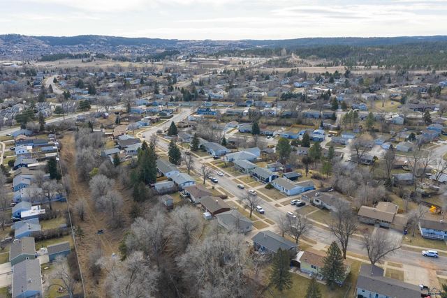 4586 WENTWORTH DR, Rapid City, SD 57702