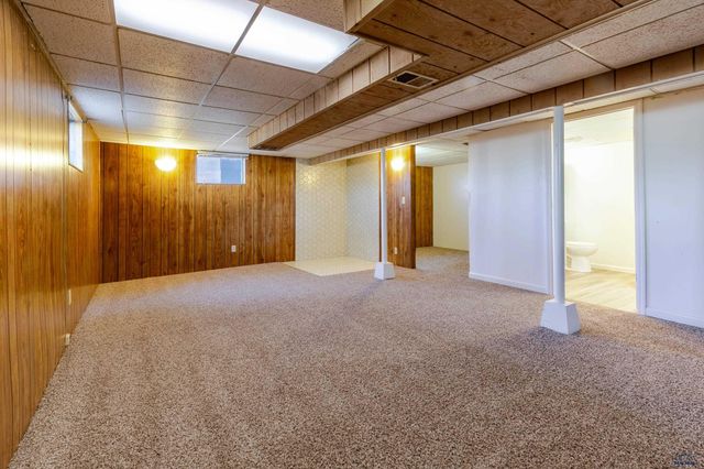 4586 WENTWORTH DR, Rapid City, SD 57702